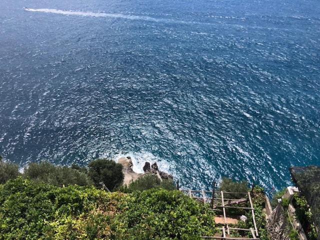 Appartamento Di Raphael Con Discesa Privata Al Mare Amalfi Zewnętrze zdjęcie