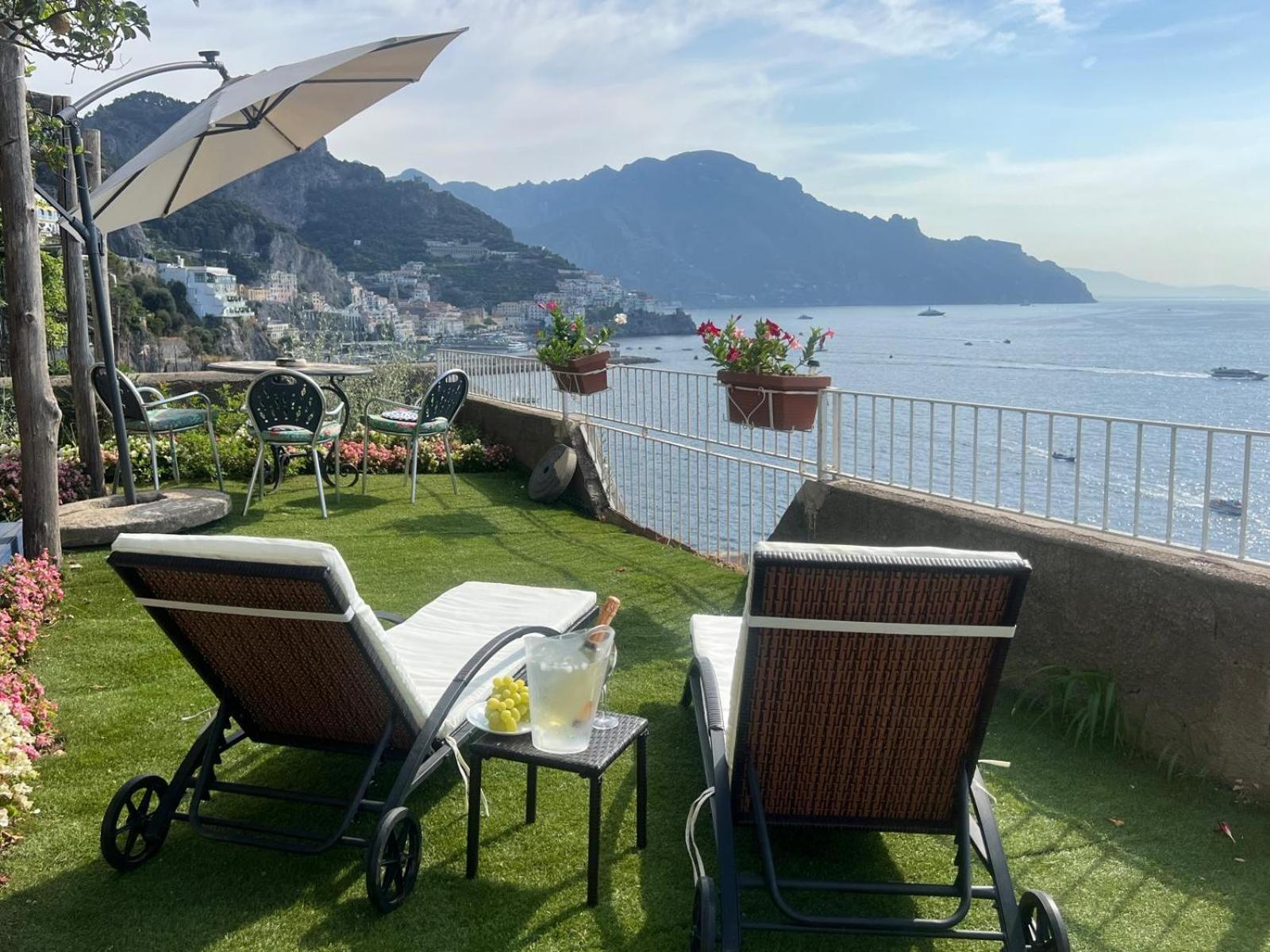 Appartamento Di Raphael Con Discesa Privata Al Mare Amalfi Zewnętrze zdjęcie